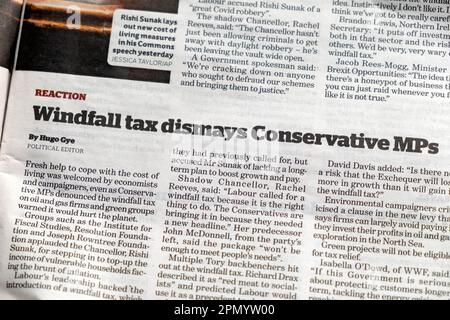 "Windfall tax dismays conservative MPS" inews inewspaper i giornale titolo costo della vita articolo 2022 Londra Inghilterra Regno Unito Gran Bretagna 27 maggio 2022 Foto Stock