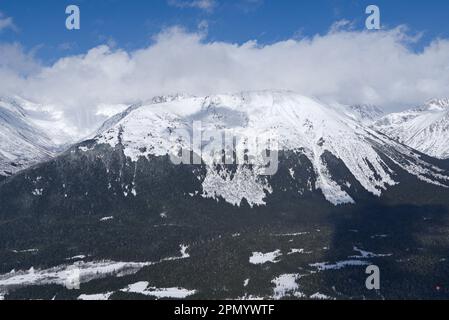 Montagne e valli innevate in Alaska. Foto Stock