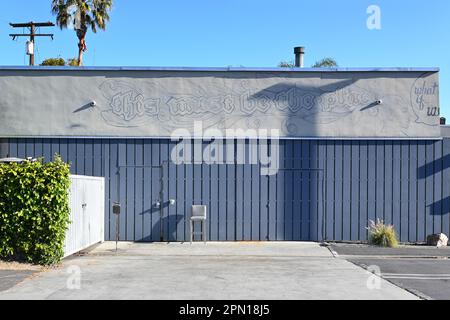 COSTA MESA, CALIFORNIA - 3 Apr 2023: Mesa ristorante night club, nel campo, Costa Mesa. Foto Stock