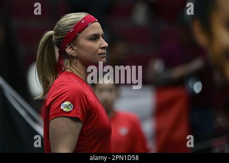 Vancouver, Canada. 15th Apr, 2023. Il belga Ysaline Bovaventure nella foto durante una partita di tennis contro il canadese Fernandez, terza gomma nell'incontro tra Canada e Belgio, nelle qualificazioni per la Billie Jean King Cup di tennis a Vancouver, Canada, sabato 15 aprile 2023. BELGA FOTO ANNE-MARIE SORVIN Credit: Agenzia Notizie Belga/Alamy Live News Foto Stock