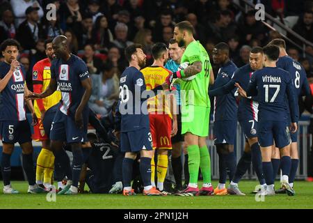 Parigi, Francia. 15th Apr, 2023. Kylian Mbappe - PSG vs RC Lens Ligue 1 a Parc des Princes, Parigi, Francia, il 15 aprile 2023. Photo by Lionel Urman/ABACAPRESS.COM Credit: Abaca Press/Alamy Live News Foto Stock