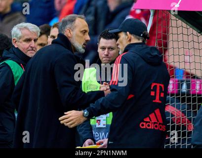 Allenatore Thomas Tuchel (FCB), team manager, allenatore, allenatore, Pellegrino Matarazzo, Chef-Trainer, team manager. Nella partita FC BAYERN MUENCHEN - TSG 1899 HOFFENHEIM 1-1 1.German Football League il 15 aprile 2023 a Monaco di Baviera, Germania. Stagione 2022/2023, giorno 28, 1.Bundesliga, FCB, BVB, München, 28.Spieltag. © Peter Schatz / Alamy Live News - LE NORMATIVE DFL VIETANO L'USO DELLE FOTOGRAFIE come SEQUENZE DI IMMAGINI e/o QUASI-VIDEO - Foto Stock