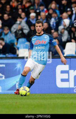 Durante la Serie Una partita di calcio tra SSC Napoli e Hellas Verona allo stadio Diego Armando Maradona di Napoli, nel sud Italia, il 15 aprile 2023. Foto Stock