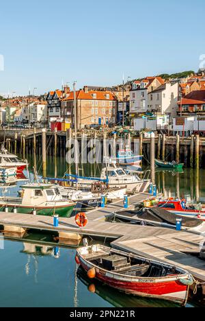 La dimora di pesca di Scarborough sulla costa del Mare del Nord dello Yorkshire del Nord, Inghilterra Foto Stock