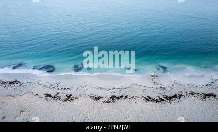 Costa di Jurien Bay con vecchio molo, Australia Occidentale da una prospettiva rialzata Foto Stock