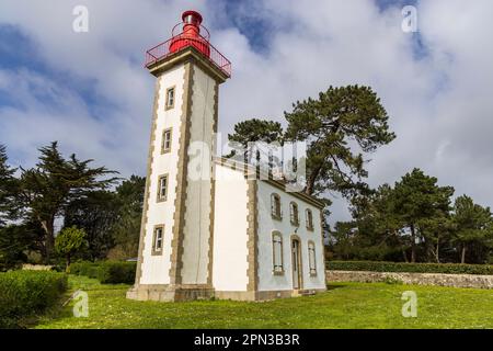 Faro di Pointe de Combrit a Sainte Marine vicino a Benodet, Bretagna, Francia Foto Stock