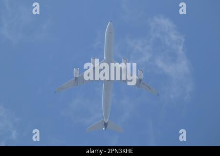 Chiangmai, Thailandia - Gennaio 10 2023: HS-TYV Airbus A340-500 della Royal Thai Airforce (RTAF). Decollo dall'Aeroporto di Chiangmai. Foto Stock