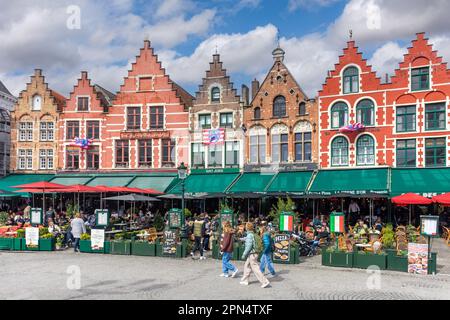 Facciate di edifici medievali nel Markt (Piazza del mercato), Brugge (Bruges), Provincia delle Fiandre Occidentali, Regione Fiamminga, Belgio Foto Stock