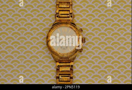 Mansfield, Nottingham, Regno Unito: Immagine del prodotto Studio di un orologio River Island, River Island è di proprietà della famiglia Lewis. Foto Stock