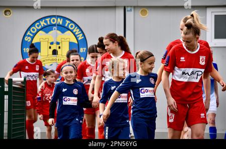 Teesside, Regno Unito. 16 Apr 2023. Il Middlesbrough Women FC ha giocato al Barnsley Women’s FC nella fa Women’s National League Division One North. I visitatori hanno vinto 0-2 dollari al Map Group UK Stadium di Stockton-on-Tees nonostante la buona performance dal lato domestico. Credit: Teesside Snapper/Alamy Live News Foto Stock