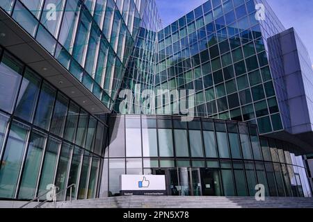 Edificio di uffici high tech a Dublino Foto Stock