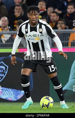 Destiny Udogie di Udinese durante il calcio Serie A match Roma contro Udinese, Credit: massimo insabato/Alamy Live News Foto Stock