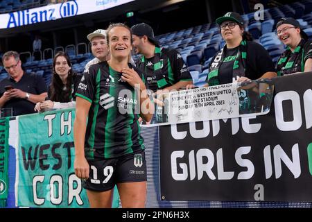 Sydney, Australia. 16th Apr, 2023. Tyla-Jay Vlajnic of Western United posa per le foto con i tifosi dopo la partita tra Sydney e Western United allo stadio Allianz il 16 aprile 2023 a Sydney, Australia Credit: IOIO IMAGES/Alamy Live News Foto Stock