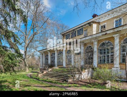 Giardino otanico a Odessa, Ucraina. Edificio abbandonato Foto Stock