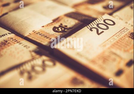 Dettaglio di duecento polacchi Zloty Bills organizzati in un Bundle. Tema commerciale e finanziario. Foto Stock
