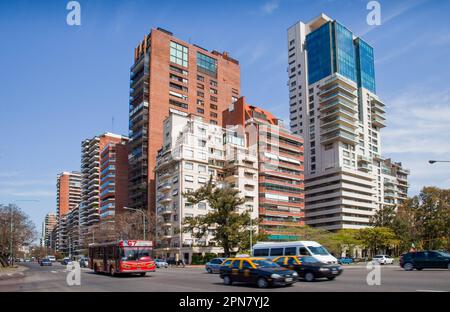 Argentina, Buenos Aires. Alto edificio nel quartiere di Palermo Foto Stock