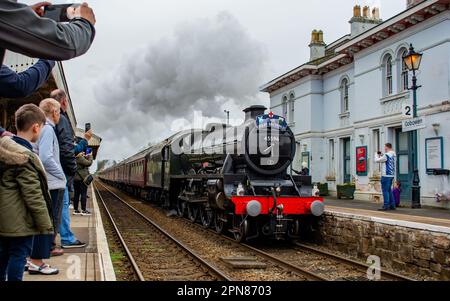 Treno a vapore Bahamas 45596 che passa Gobowen in Shropshire. Foto Stock