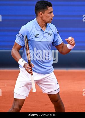 Monaco, Germania. 17th Apr, 2023. Tennis: ATP Tour - Monaco, Singles, Men. Monteiro (Brasile) - Hanfmann (Germania). Thiago Monteiro reagisce. Credit: Sven Hoppe/dpa/Alamy Live News Foto Stock