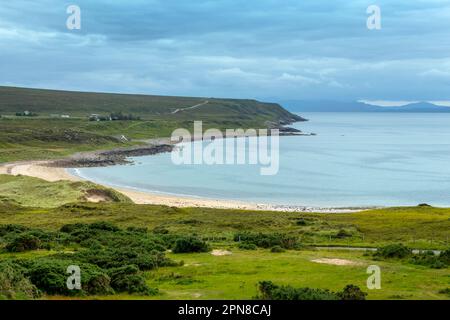Vista della spiaggia Red Point vicino a Gairloch nelle Highlands nord-occidentali, Scozia, Regno Unito Foto Stock