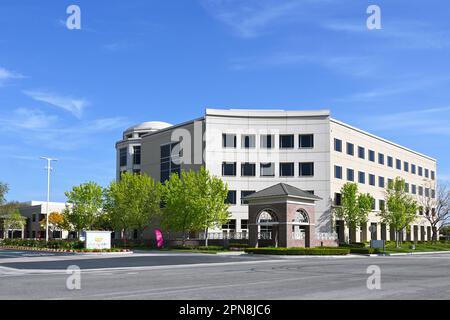 SANTA ANA, CALIFORNIA - 16 aprile 2023: Il primo campus della American Title Company. Foto Stock