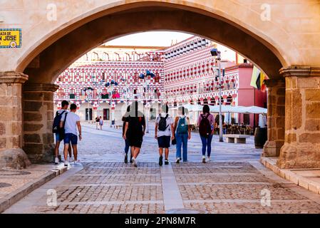 Arco del peso visto dalla Plaza de San Jose. Con questo lavoro si intendeva costruire un nuovo punto di vista o riquadro in modo che i membri del Consiglio comunale Foto Stock