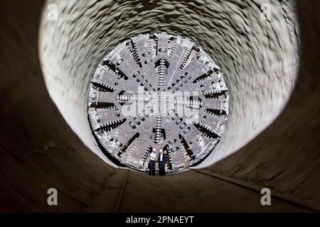Sito di costruzione del tunnel Filder, progetto ferroviario Stoccarda 21, perforatrice, testa di perforazione Herrenknecht, tunnel Breakthrough, Stoccarda Foto Stock