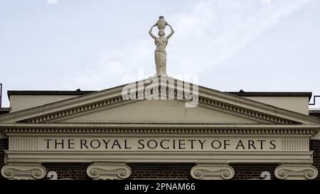 LONDRA, Regno Unito - 01 NOVEMBRE 2017: Firma sulla Royal Society of Arts Building in John Adam Street Foto Stock