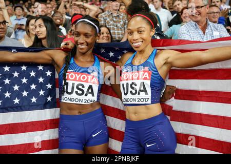 Allyson Felix con la bandiera degli Stati Uniti al London 2017 World Athletics Championships. Foto Stock