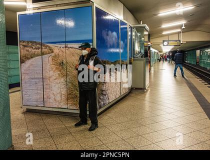 La stazione U-Bahn Amrumer Straße serve la linea U9 e ha aperto il 28 agosto 1961 a Wedding, Mitte, Berlino, Germania Foto Stock