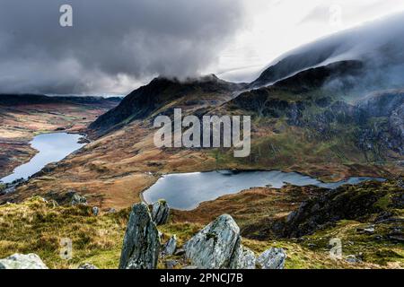 Tryfan e Glyderau a fine autunno Foto Stock