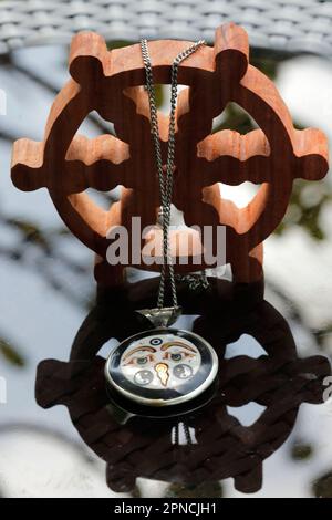 Ruota Del Dharma, Uno Degli Otto Simboli Religiosi Buddisti - Foto 3