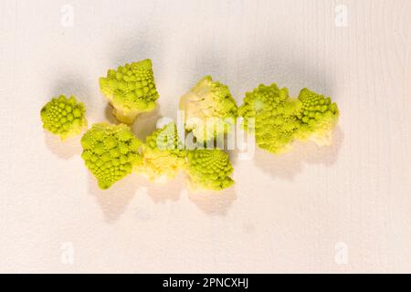 Romanesco broccoli è una varietà di broccoli cavolo (Brassica oleracea var. Italica) Foto Stock