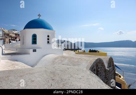 Oia città sull'isola greca di Santorini Foto Stock