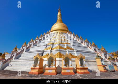 Lo stupa della pagoda Mahazedi a Bago, Myanmar. Foto Stock