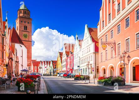 Romantische Strasse, Germania. Donauworth è una piccola città della Baviera, situata alla confluenza dei fiumi Wornitz e Danubio con un ricco storico Foto Stock