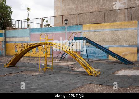 Scorrere giù su vecchio parco giochi, Damasco, Siria , Foto Stock