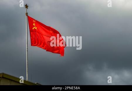 Bandiera dell'Unione Sovietica. La Russia sta cercando di ripristinare l'Unione Sovietica Foto Stock