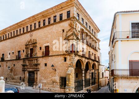 Palazzo di Carvajal Vargas o dei Duchi di San Carlos. Trujillo, Cáceres, Estremadura, Spagna, Europa Foto Stock