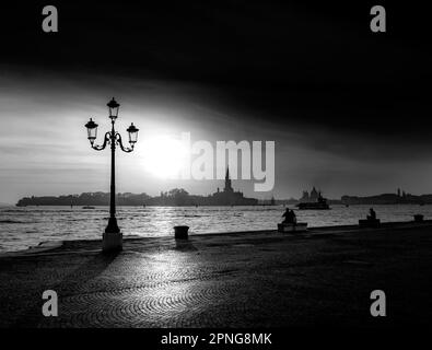 Fotografia in bianco e nero, architettura a Venezia Foto Stock