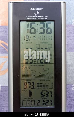 Una stazione meteorologica che mostra oltre 39C il giorno più caldo del Regno Unito Foto Stock