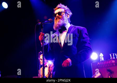 Milano, Italia. 18th Apr, 2023. Eels suona dal vivo ad Alcatraz a Milano il 18 2023 aprile (Foto di Mairo Cinquetti/NurPhoto) Credit: NurPhoto SRL/Alamy Live News Foto Stock