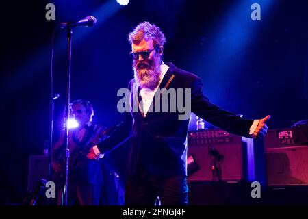 Milano, Italia. 18th Apr, 2023. Eels suona dal vivo ad Alcatraz a Milano il 18 2023 aprile (Foto di Mairo Cinquetti/NurPhoto) Credit: NurPhoto SRL/Alamy Live News Foto Stock