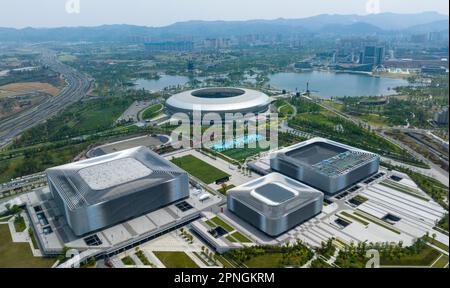 Pechino, Cina. 18th Apr, 2023. La foto scattata il 18 aprile 2023 mostra i luoghi del Dong'an Lake Sports Park a Chengdu, nella provincia sudoccidentale del Sichuan. Credit: Shen Bohan/Xinhua/Alamy Live News Foto Stock