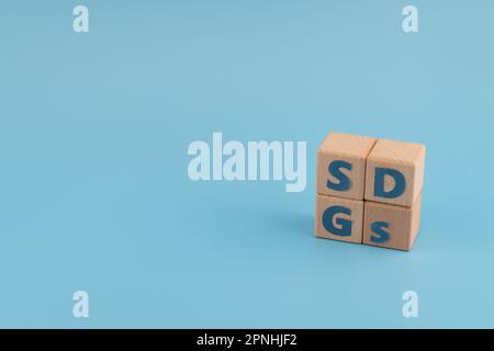 SDGs - obiettivi di sviluppo sostenibile concetto di parola sui cubi Foto Stock