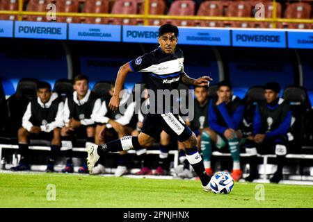 Cristian Tarragona di Gimnasia durante la partita Independiente Santa Fe V Gimnasia durante la partita di gruppo CONMEBOL Libertadores, il 18 aprile 2023. Foto di: Cristian Bayona/Long Visual Press Foto Stock