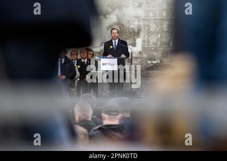 Varsavia, Polonia, 19/04/2023, il Presidente israeliano Isaac Herzog ha tenuto un discorso durante la cerimonia a Varsavia. La Polonia ha celebrato il 80th° anniversario della rivolta del Ghetto di Varsavia, una violenta rivolta che si è verificata dal 19 aprile al 16 maggio 1943, durante la seconda guerra mondiale I residenti del ghetto ebraico nella Varsavia occupata dai nazisti, hanno messo in scena la rivolta armata per impedire le deportazioni nei campi di sterminio nazisti. L'rivolta divenne un simbolo eterno della resistenza degli ebrei polacchi contro l'Olocausto. Tra i 1942 e i 1943 tedeschi hanno trasportato oltre 300.000 ebrei dal Ghetto di Varsavia ai campi di sterminio. Il Foto Stock