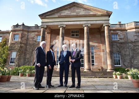 (Sinistra-destra) l'ex taoiseach Bertie Ahern, il primo ministro Rishi Sunak, l'ex presidente degli Stati Uniti Bill Clinton e l'ex primo ministro Sir Tony Blair al di fuori del castello di Hillsborough, si sono abbassati prima di una cena di gala alla fine della conferenza internazionale che segna il 25th° anniversario dell'accordo Belfast/Venerdì Santo. Data immagine: Mercoledì 19 aprile 2023. Foto Stock