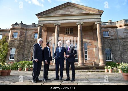 (Sinistra-destra) l'ex taoiseach Bertie Ahern, il primo ministro Rishi Sunak, l'ex presidente degli Stati Uniti Bill Clinton e l'ex primo ministro Sir Tony Blair al di fuori del castello di Hillsborough, si sono abbassati prima di una cena di gala alla fine della conferenza internazionale che segna il 25th° anniversario dell'accordo Belfast/Venerdì Santo. Data immagine: Mercoledì 19 aprile 2023. Foto Stock