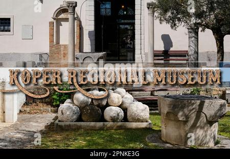 Il Museo Capodistria è il museo più importante della Slovenia, in esso Collezioni di storia, arte, archeologia, mostre temporanee ed eventi culturali Foto Stock