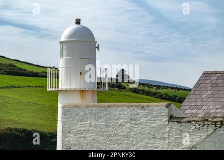 Primo piano della sala lanterna del faro di Dingle, penisola di Dingle, contea di Kerry, Irlanda Foto Stock